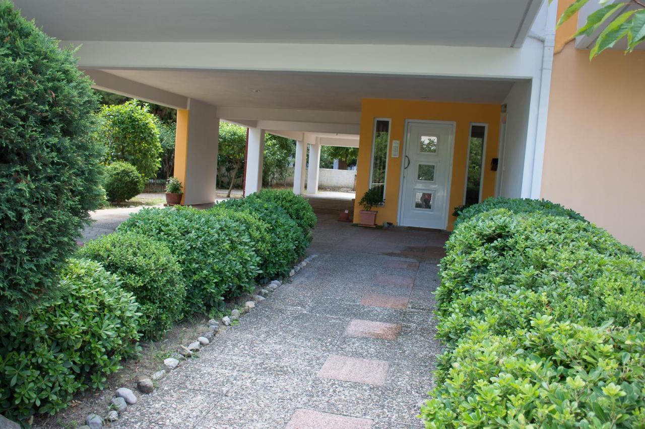 Cozy Maisonette Kamena Vourla Buitenkant foto